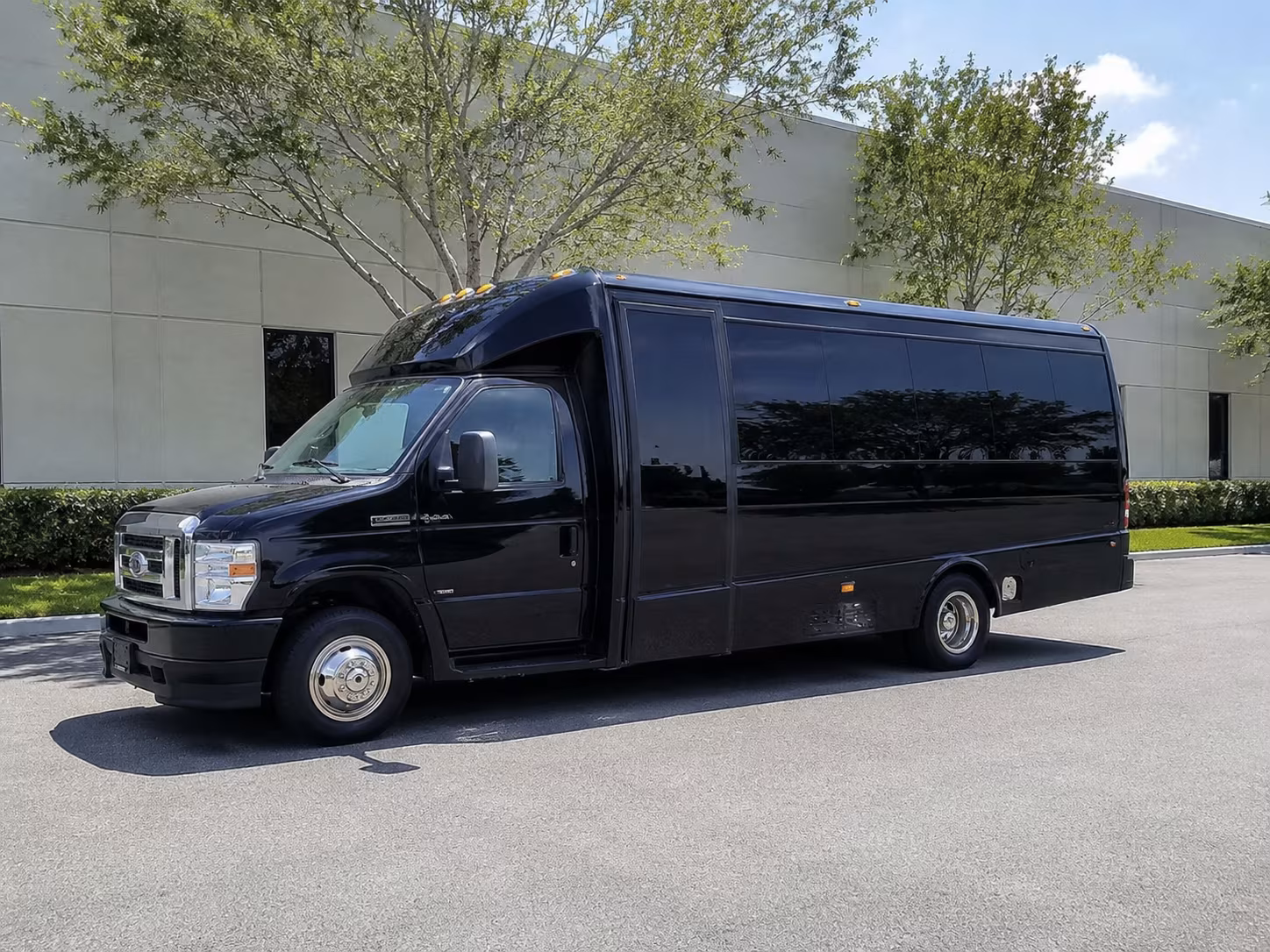heading to the venetian or nanina s in the park one bus gets everyone there together